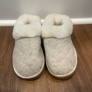 Cozy Quilted Slippers with Faux Fur Lining